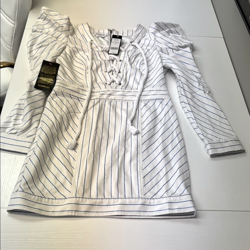 bebe White and Blue Ruched A-line Dress with Puff Sleeves